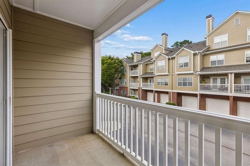 3 bedroom, 3 bathroom, 1,780 sq ft condominium for sale at 1112 Woodland Lane, Alpharetta, GA 30009 — photo 9