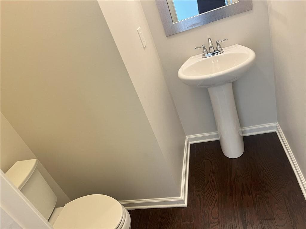 3 bedroom, 3 bathroom, 2,012 sq ft townhouse for rent at 1374 Brookmere Way, Cumming, GA 30040 for $2,200 a month — photo 5