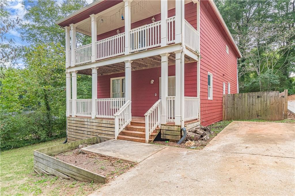 3 bedroom, 3 bathroom, 2,016 sq ft single family residence for sale at 488 Third Avenue, Scottdale, GA 30079 — photo 4
