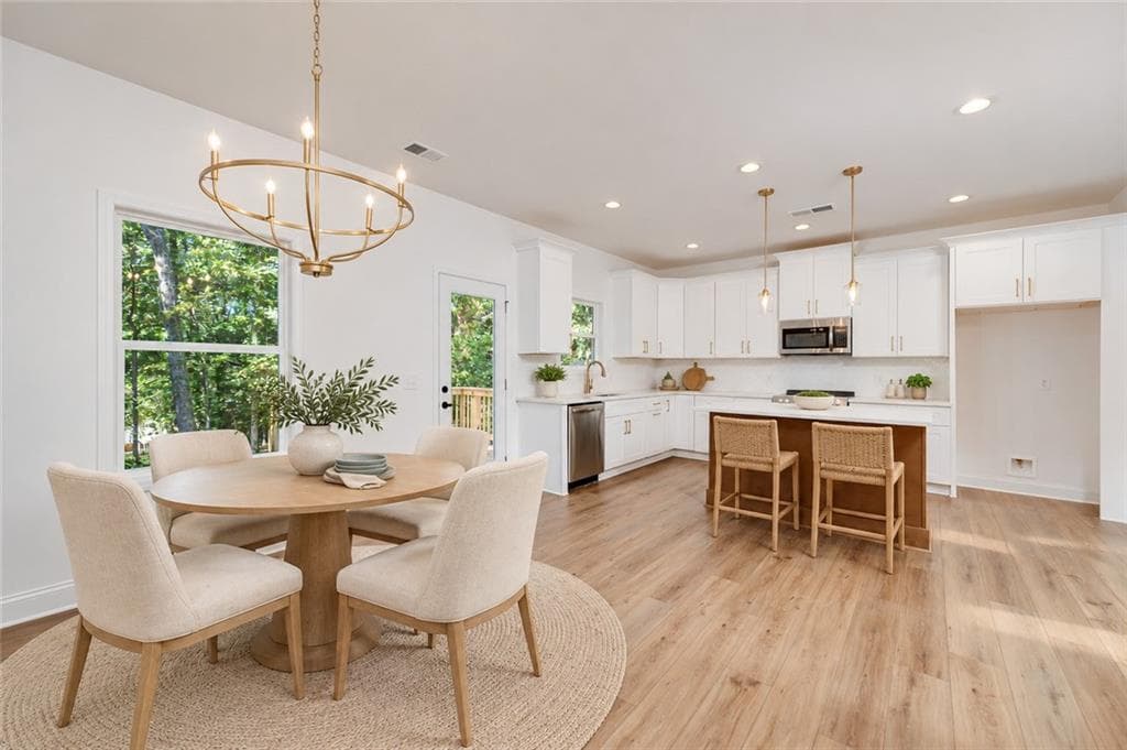 3 bedroom, 3 bathroom, 1,606 sq ft single family residence for sale at 5685 Crestview Drive, Acworth, GA 30102 — photo 7