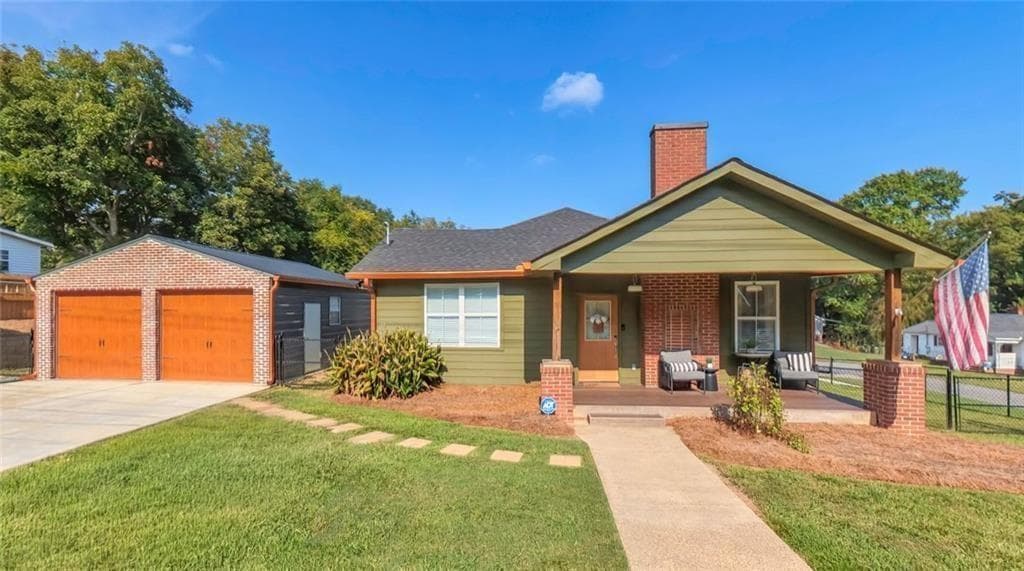 4 bedroom, 4 bathroom, 2,000 sq ft single family residence under contract at 212 Georgia Avenue, Bremen, GA 30110
