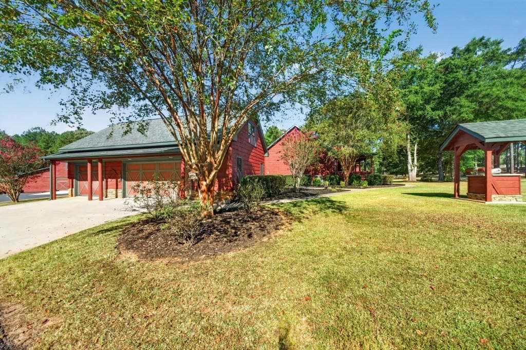 4 bedroom, 4 bathroom, 3,435 sq ft single family residence for sale at 2030 Aqua Road, Madison, GA 30650 — photo 6