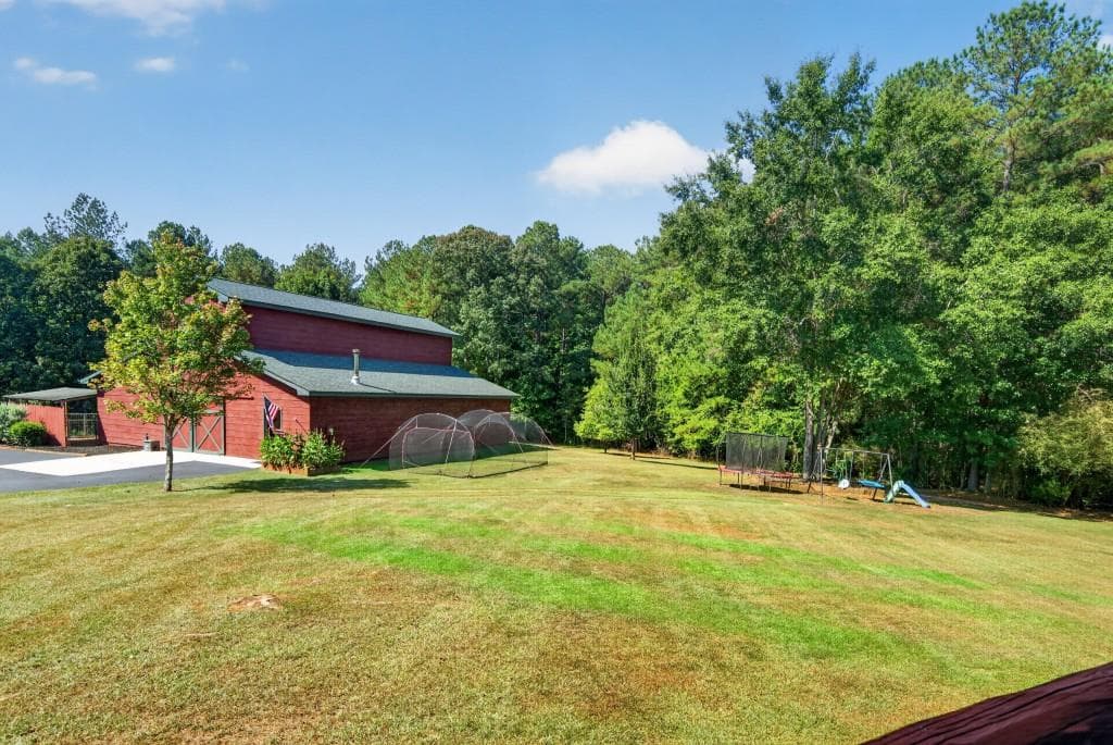 4 bedroom, 4 bathroom, 3,435 sq ft single family residence for sale at 2030 Aqua Road, Madison, GA 30650 — photo 7