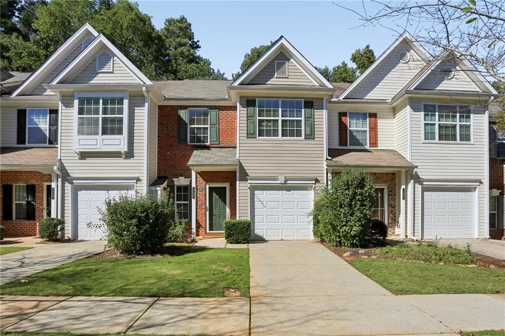3 bedroom, 3 bathroom, 1,639 sq ft townhouse for sale at 298 Azalea Circle, Cumming, GA 30040