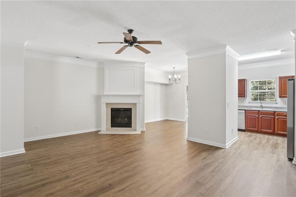 3 bedroom, 3 bathroom, 1,639 sq ft townhouse for sale at 298 Azalea Circle, Cumming, GA 30040 — photo 8