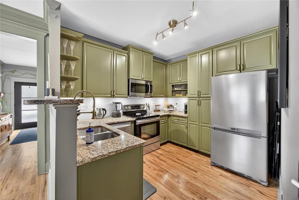 4 bedroom, 3 bathroom, 3,072 sq ft single family residence for sale at 1952 Brannen Road, Atlanta, GA 30316 — photo 10