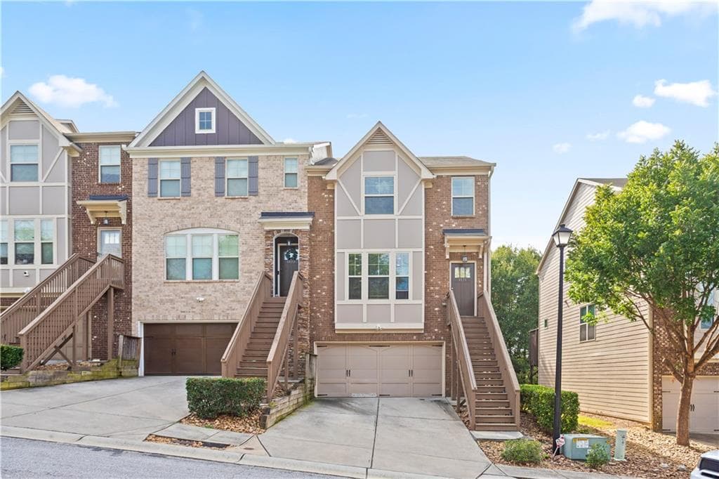 4 bedroom, 4 bathroom, 2,332 sq ft townhouse for sale at 1971 Paxton Ridge Lane, Lilburn, GA 30047 — photo 1 of 30