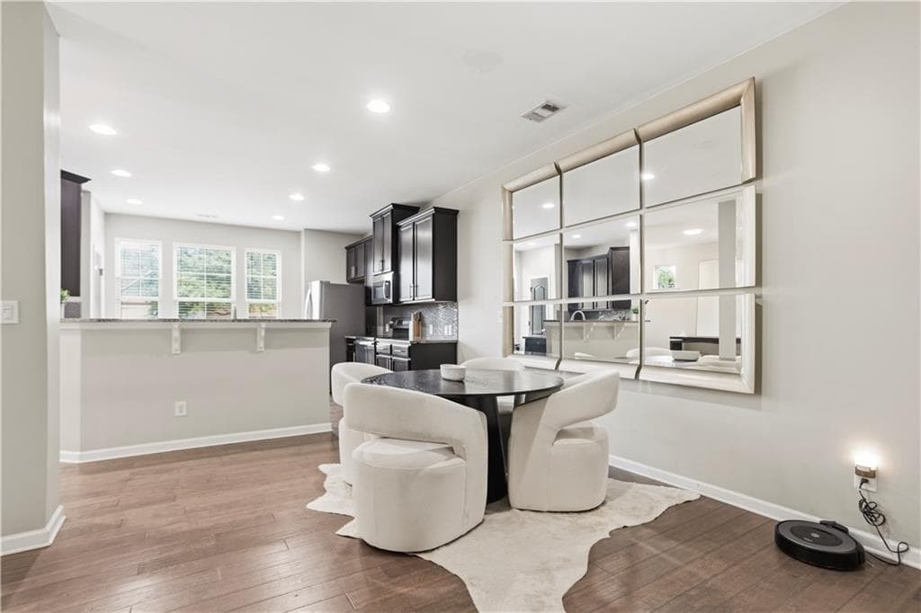 4 bedroom, 4 bathroom, 2,332 sq ft townhouse for sale at 1971 Paxton Ridge Lane, Lilburn, GA 30047 — photo 9
