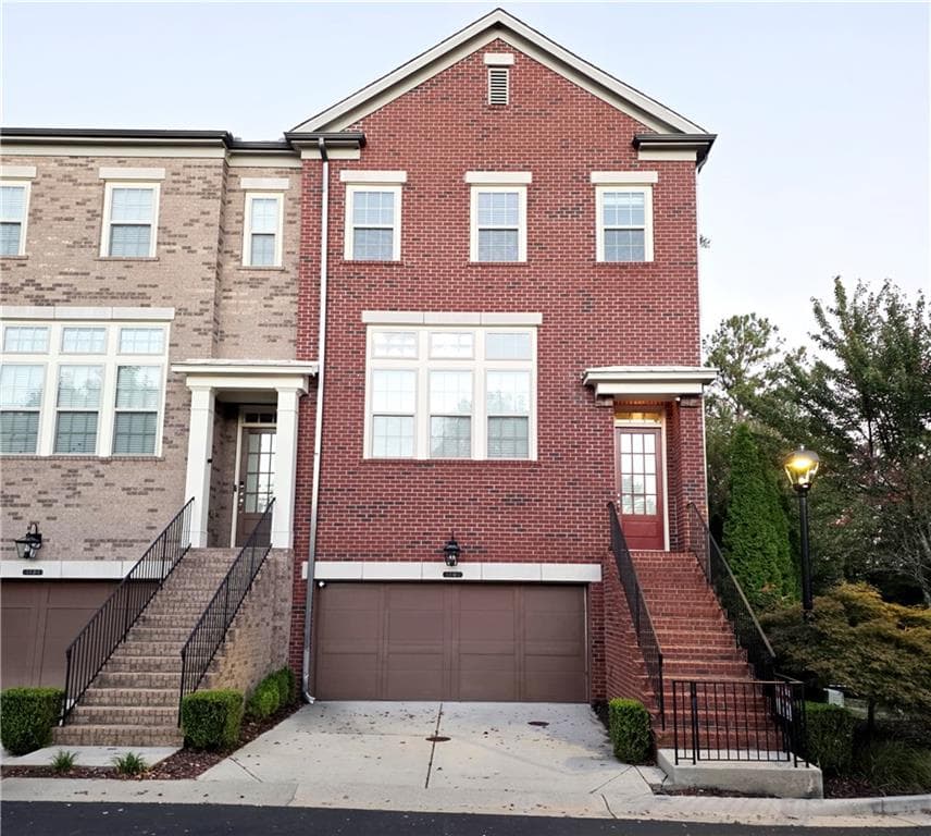 4 bedroom, 5 bathroom, 3,609 sq ft townhouse for sale at 1192 Holly Avenue 32, Dunwoody, GA 30338