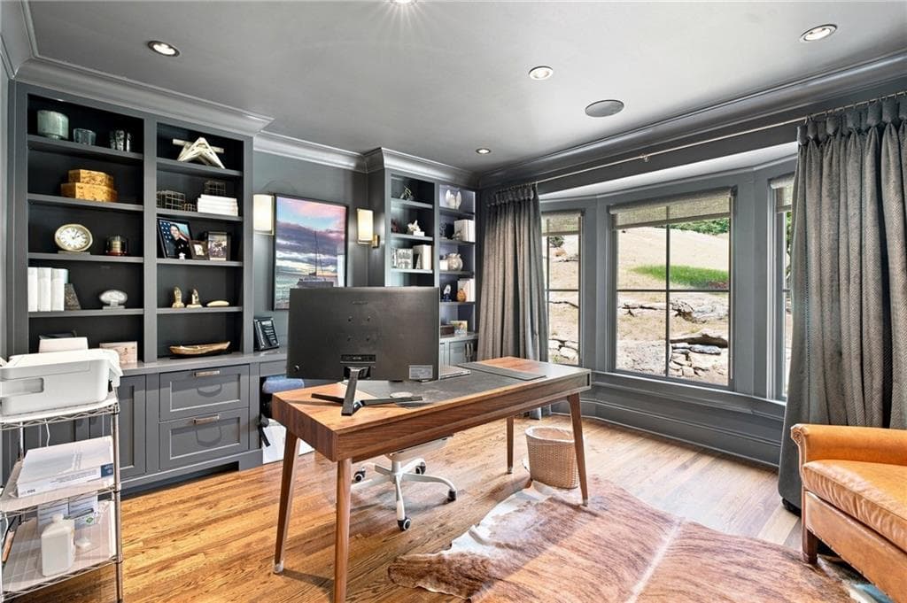 4 bedroom, 4 bathroom, 4,560 sq ft single family residence for sale at 5260 New London Trace, Sandy Springs, GA 30327 — photo 6
