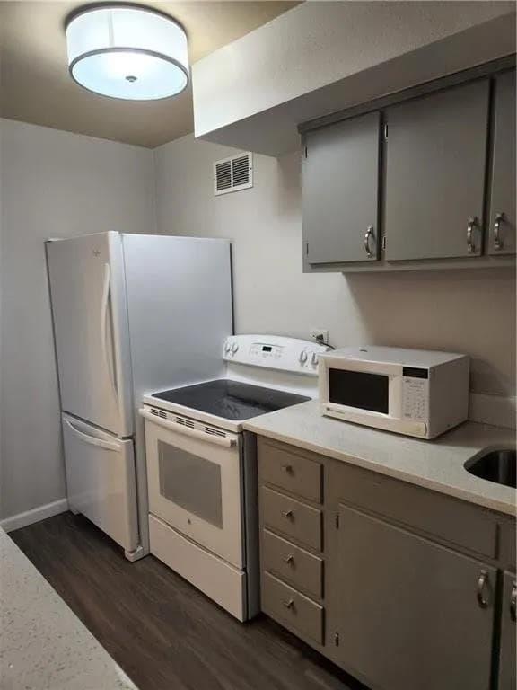 1 bedroom, 1 bathroom, 609 sq ft condominium for rent at 300 Peachtree Street 5L, Atlanta, GA 30308 for $1,875 a month — photo 5