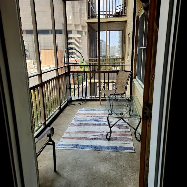 1 bedroom, 1 bathroom, 609 sq ft condominium for rent at 300 Peachtree Street 5L, Atlanta, GA 30308 for $1,875 a month — photo 7