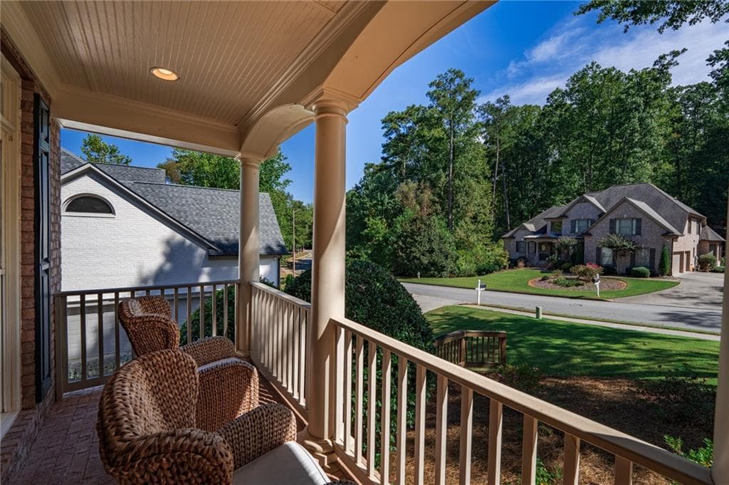 5 bedroom, 5 bathroom, 5,700 sq ft single family residence for sale at 402 Greyfield Drive, Canton, GA 30115 — photo 7