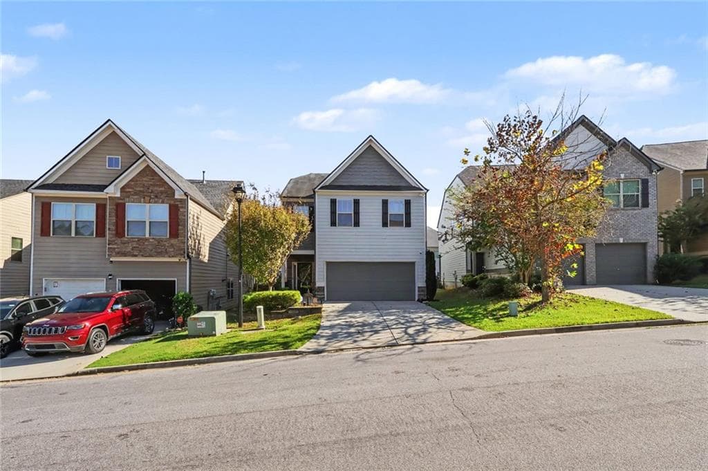 3 bedroom, 3 bathroom, 2,389 sq ft single family residence for sale at 4083 Lake Manor Way, Atlanta, GA 30349 — photo 4