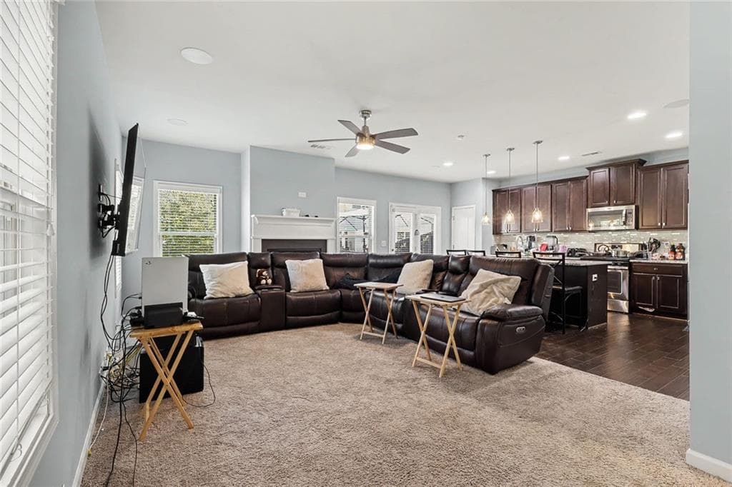 3 bedroom, 3 bathroom, 2,389 sq ft single family residence for sale at 4083 Lake Manor Way, Atlanta, GA 30349 — photo 6
