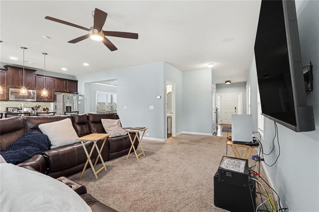 3 bedroom, 3 bathroom, 2,389 sq ft single family residence for sale at 4083 Lake Manor Way, Atlanta, GA 30349 — photo 8