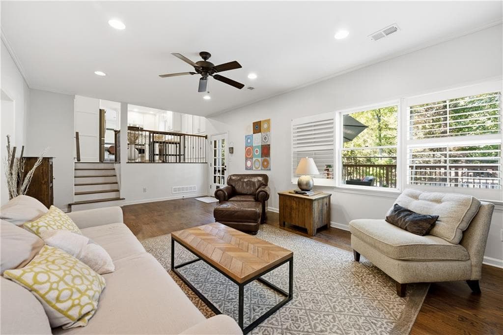 5 bedroom, 3 bathroom, 2,908 sq ft single family residence for sale at 4946 Village Creek Drive, Dunwoody, GA 30338 — photo 8