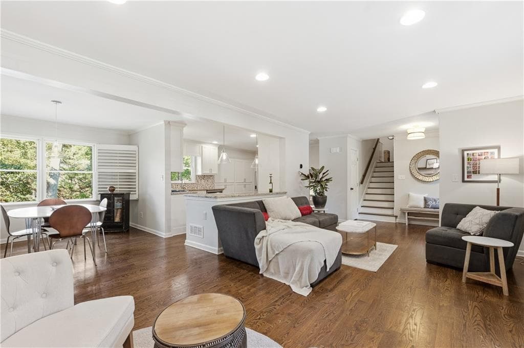 5 bedroom, 3 bathroom, 2,908 sq ft single family residence for sale at 4946 Village Creek Drive, Dunwoody, GA 30338 — photo 6