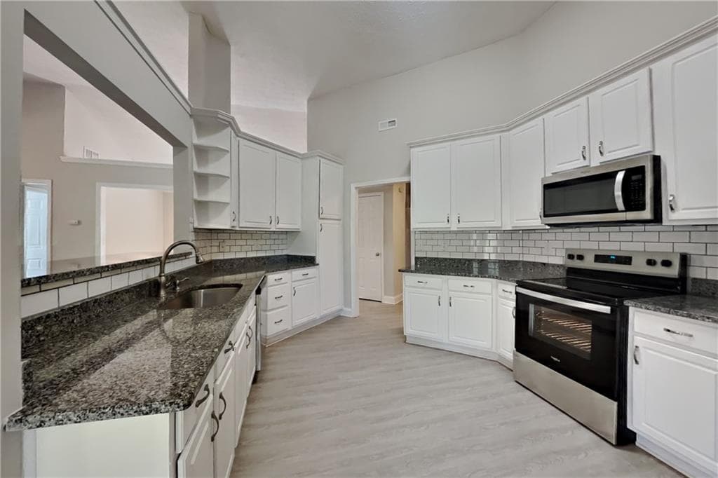 4 bedroom, 2 bathroom, 2,337 sq ft single family residence for rent at 3998 Duncan Ives Drive, Buford, GA 30519 for $2,400 a month — photo 6