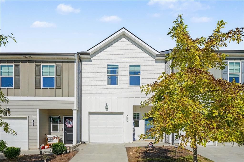 3 bedroom, 3 bathroom, 1,455 sq ft townhouse for sale at 181 Buckingham Lane, Hoschton, GA 30548 — photo 3