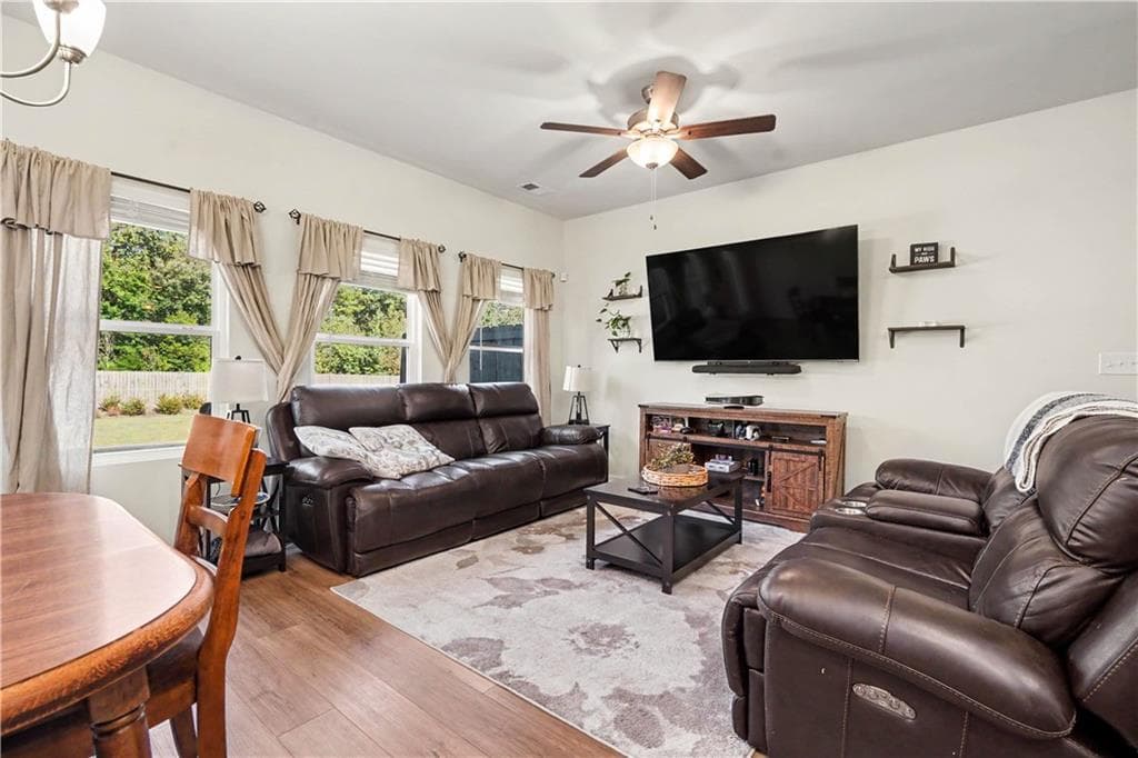 3 bedroom, 3 bathroom, 1,455 sq ft townhouse for sale at 181 Buckingham Lane, Hoschton, GA 30548 — photo 7