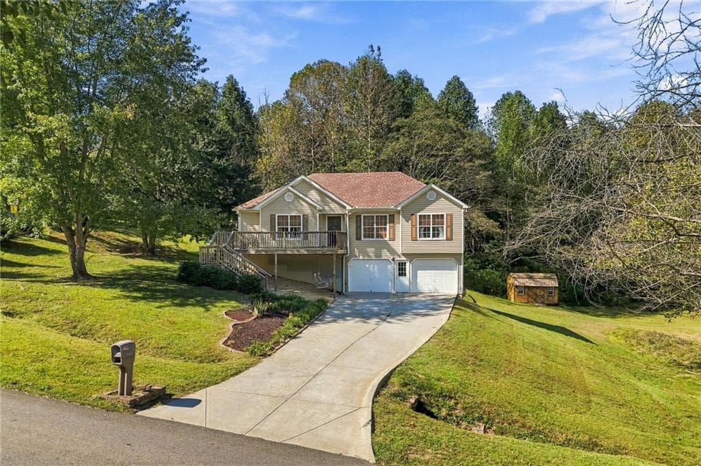 4 bedroom, 2 bathroom, 2,196 sq ft single family residence for sale at 120 Hobson Drive, Jasper, GA 30143 — photo 3