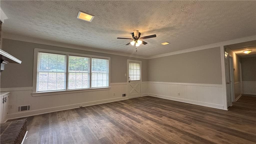 4 bedroom, 2 bathroom, 1,734 sq ft single family residence for rent at 2850 Bruckner Boulevard, Snellville, GA 30078 for $2,300 a month — photo 3