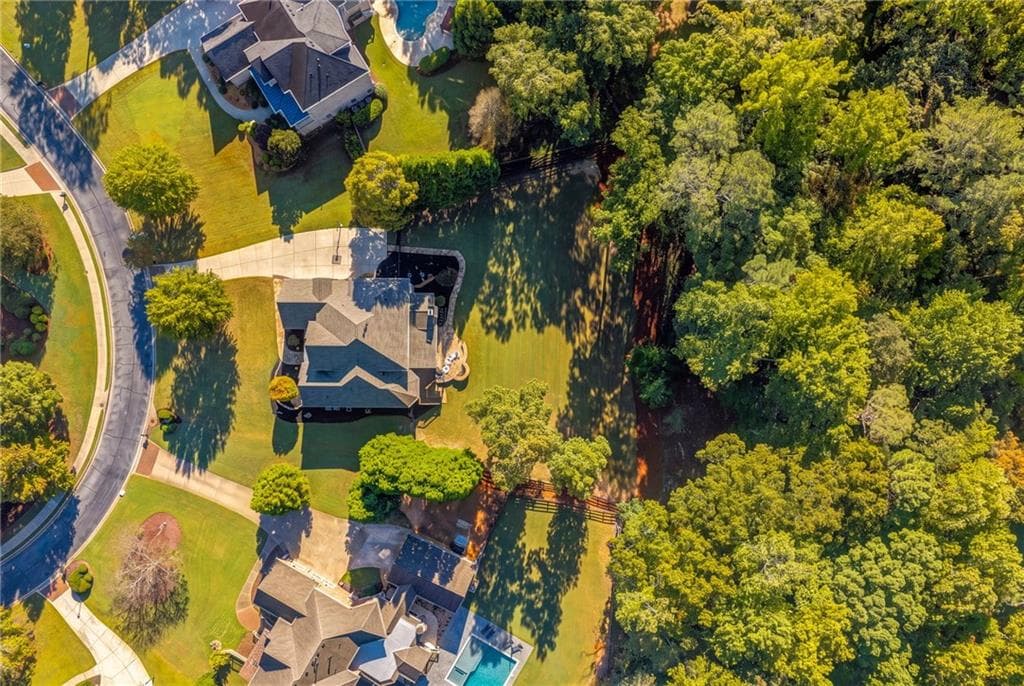 6 bedroom, 6 bathroom, 6,324 sq ft single family residence for sale at 14640 Timber Point, Milton, GA 30004 — photo 3