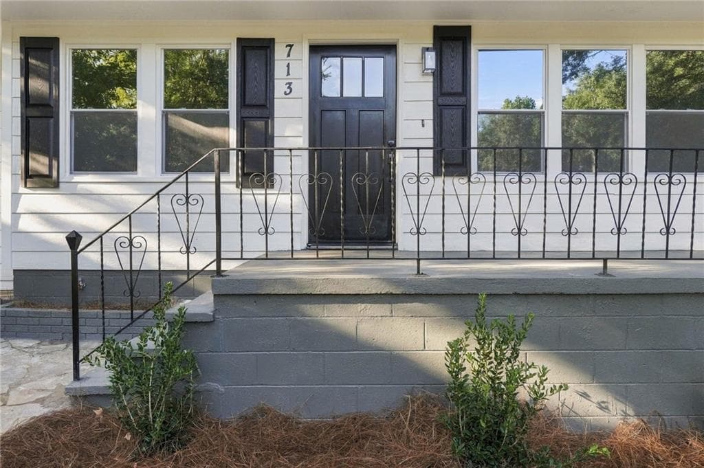 3 bedroom, 3 bathroom, 1,325 sq ft single family residence for sale at 713 Ruby Street, Marietta, GA 30066 — photo 4