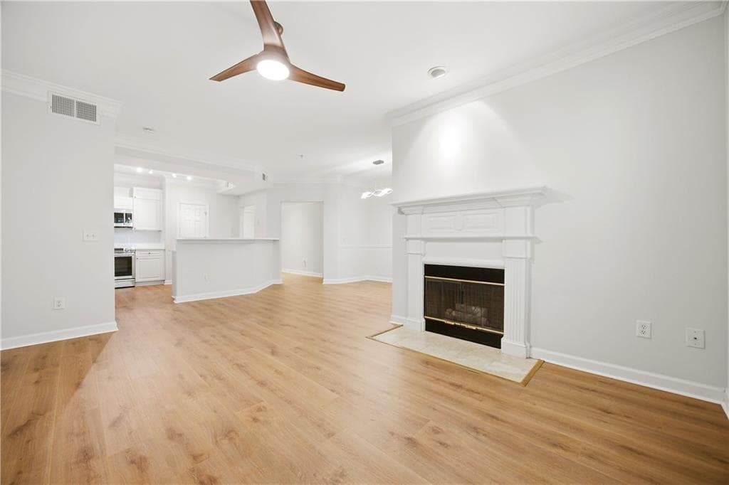 3 bedroom, 2 bathroom, 1,428 sq ft condominium for sale at 336 Ashford Circle, Dunwoody, GA 30338 — photo 6