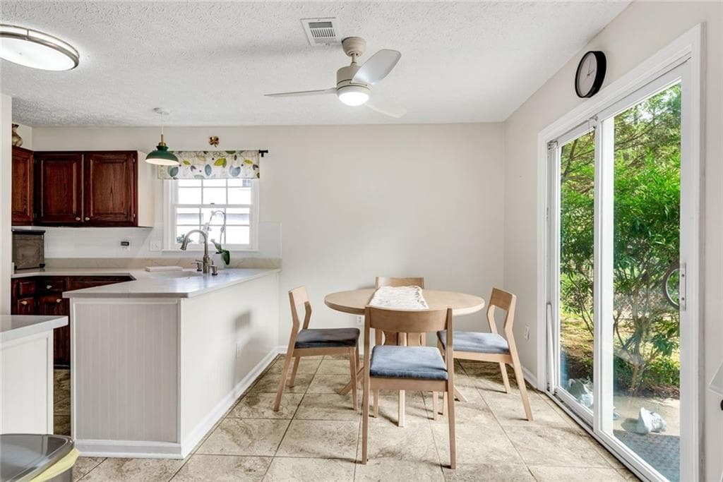 3 bedroom, 2 bathroom, 1,680 sq ft single family residence for sale at 2014 Arbor Forest Drive, Marietta, GA 30064 — photo 7