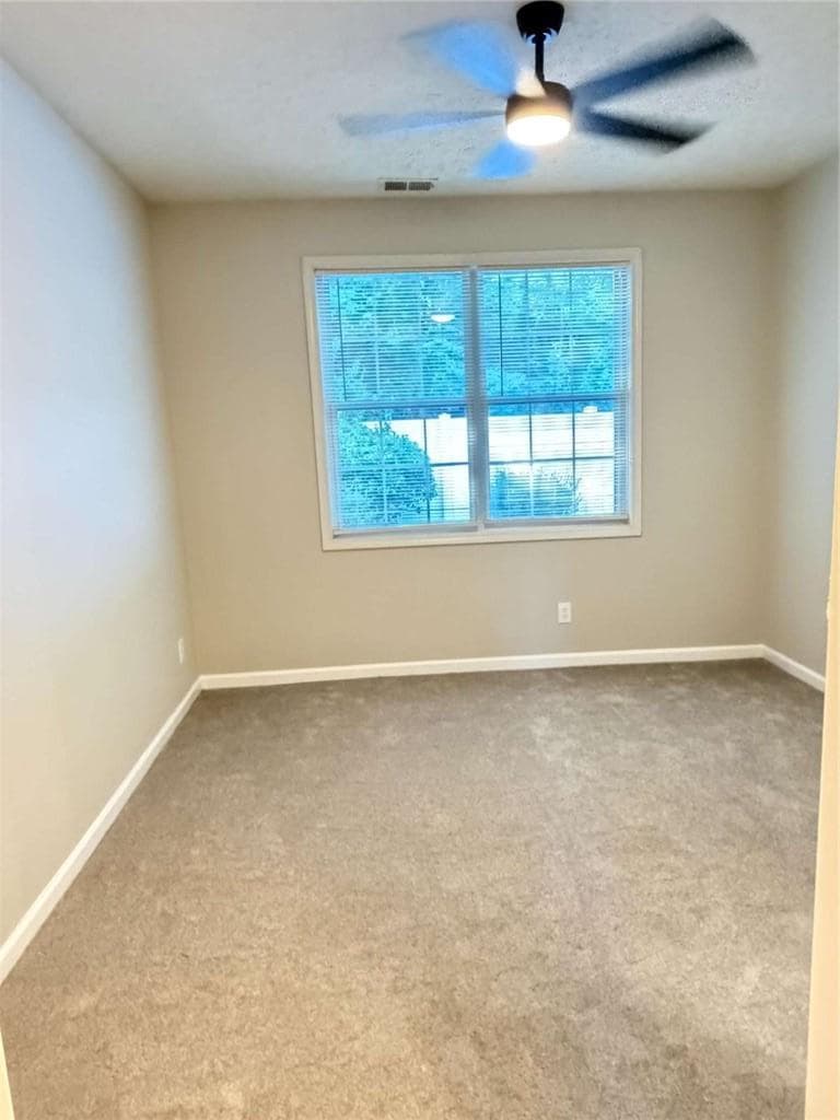 2 bedroom, 2 bathroom, 966 sq ft single family residence for sale at 305 WINDCROFT, Acworth, GA 30101 — photo 5