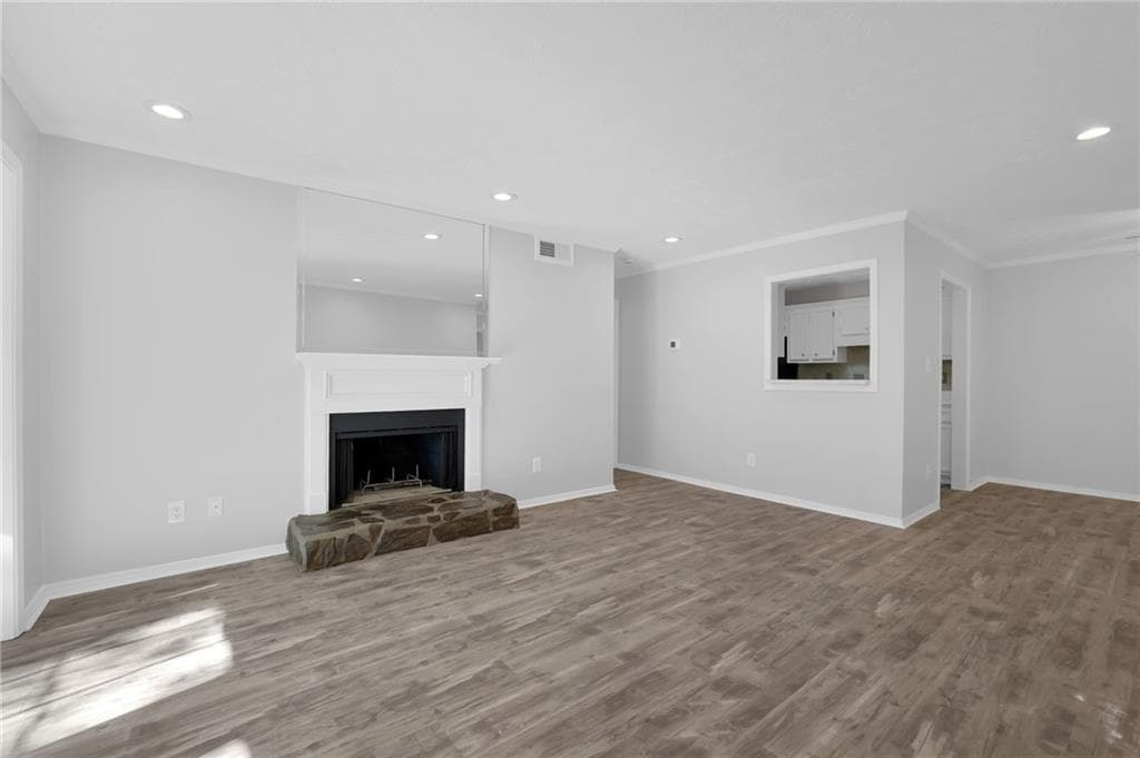 2 bedroom, 2 bathroom, 1,244 sq ft condominium for sale at 2401 Country Park Drive, Smyrna, GA 30080 — photo 5
