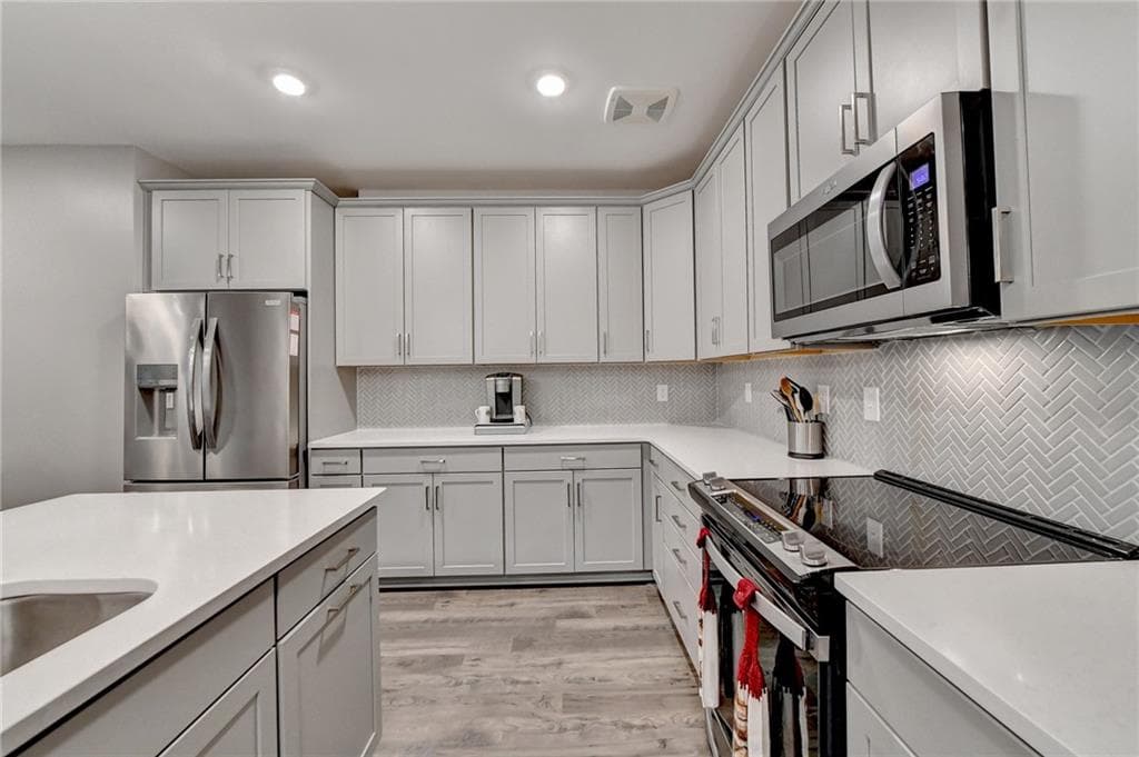 2 bedroom, 2 bathroom, 1,529 sq ft condominium for sale at 3211 Orwell Way 4204, Cumming, GA 30041 — photo 9