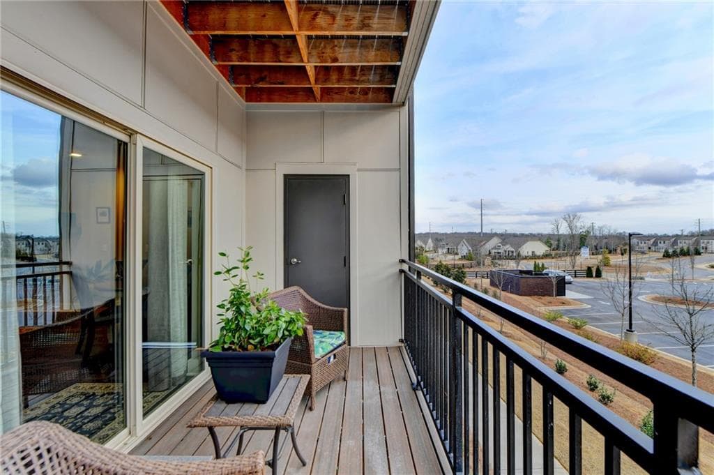 2 bedroom, 2 bathroom, 1,529 sq ft condominium for sale at 3211 Orwell Way 4204, Cumming, GA 30041 — photo 4