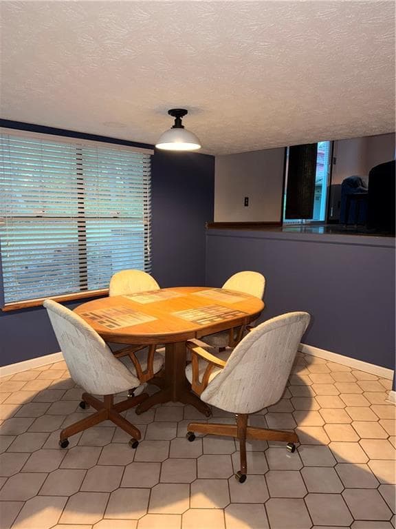 3 bedroom, 3 bathroom, 1,335 sq ft single family residence for sale at 3301 Gate Court, Rex, GA 30273 — photo 7