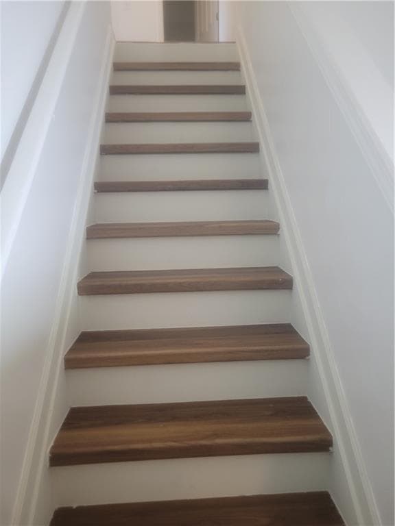 3 bedroom, 3 bathroom, 2,232 sq ft single family residence for sale at 3050 Binghampton Lane, Lawrenceville, GA 30044 — photo 9
