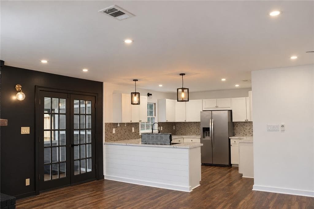 3 bedroom, 2 bathroom, 1,907 sq ft single family residence for sale at 3248 Continental Court, Lawrenceville, GA 30044 — photo 5