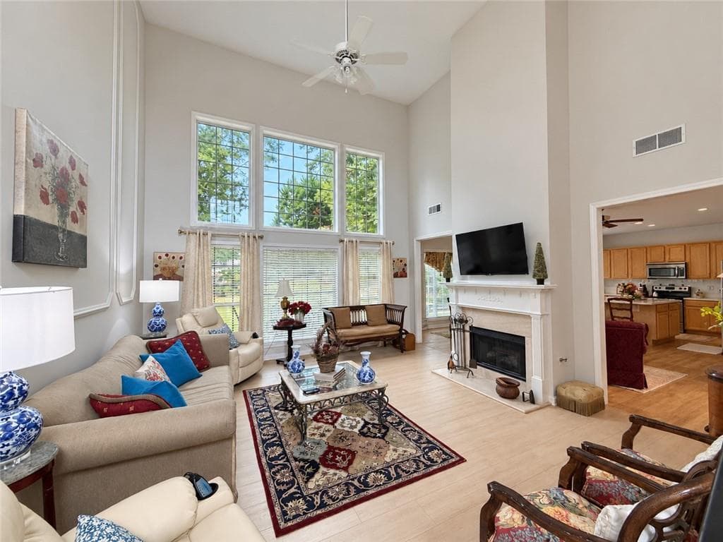 4 bedroom, 4 bathroom, 2,829 sq ft single family residence for sale at 1081 Copper Creek Drive, Canton, GA 30114 — photo 5