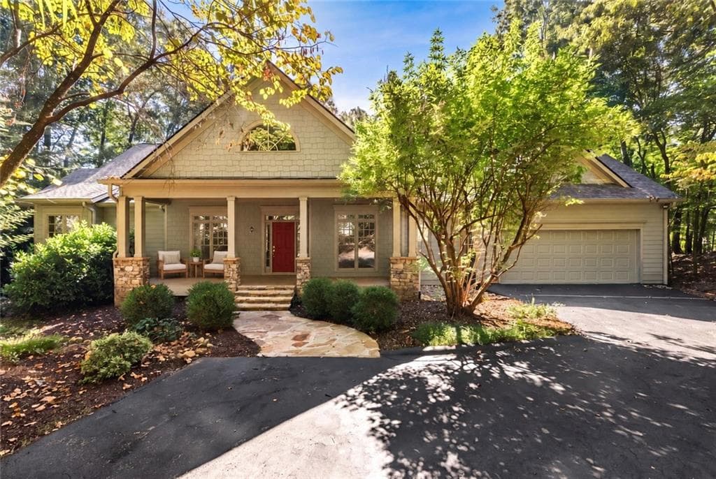 4 bedroom, 4 bathroom, 3,447 sq ft single family residence for sale at 33 Kingfisher Point, Big Canoe, GA 30143 — photo 2