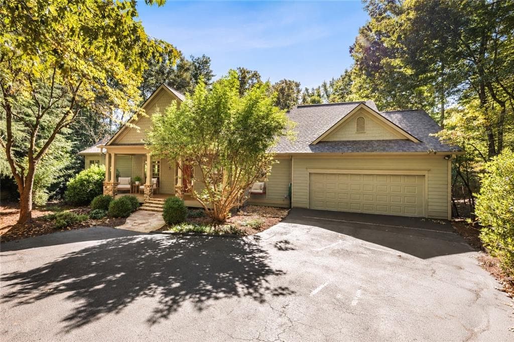 4 bedroom, 4 bathroom, 3,447 sq ft single family residence for sale at 33 Kingfisher Point, Big Canoe, GA 30143 — photo 3