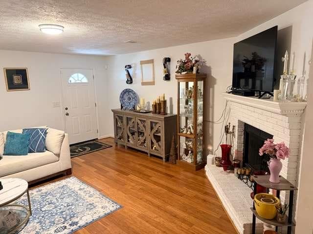 2 bedroom, 3 bathroom, 1,323 sq ft townhouse for sale at 1452 NE BIG BEAR CV, Conyers, GA 30012 — photo 3