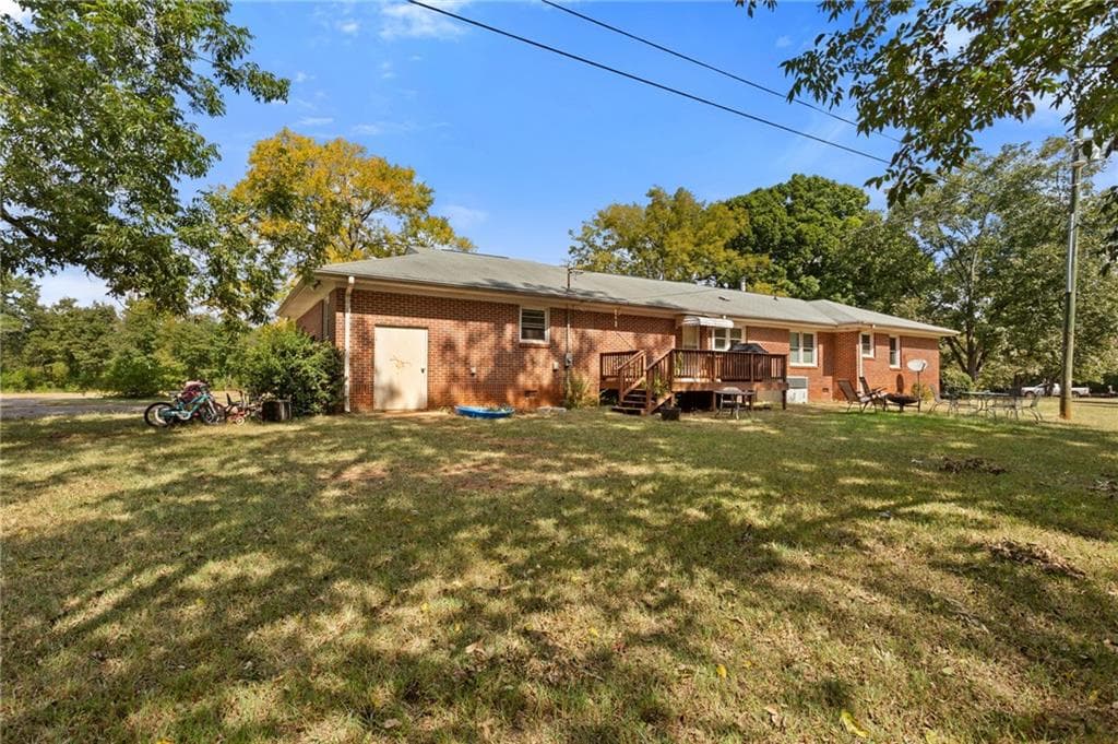 3 bedroom, 2 bathroom, 1,998 sq ft single family residence for sale at 5320 Ga Highway 42, Forsyth, GA 31029 — photo 4