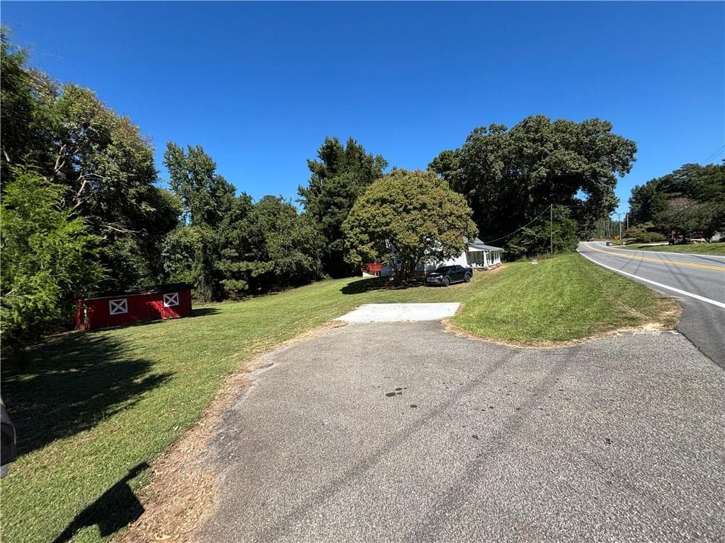 2 bedroom, 2 bathroom, 1,639 sq ft single family residence for rent at 404 OLD PEACHTREE Road, Lawrenceville, GA 30043 for $2,300 a month — photo 3