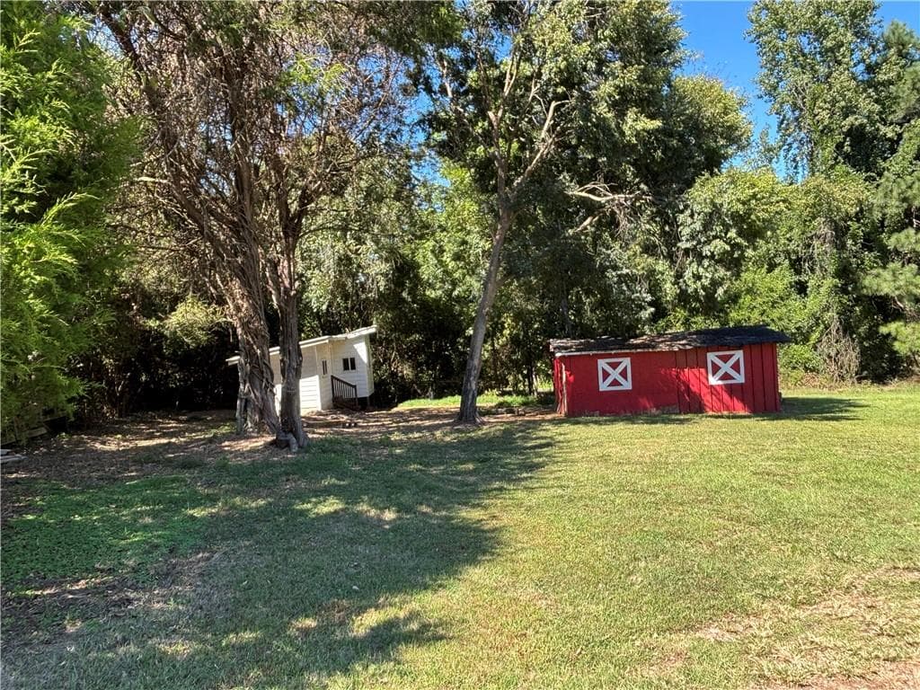 2 bedroom, 2 bathroom, 1,639 sq ft single family residence for rent at 404 OLD PEACHTREE Road, Lawrenceville, GA 30043 for $2,300 a month — photo 4