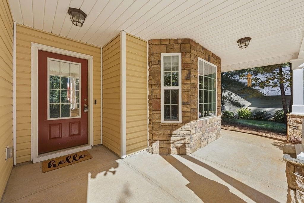 3 bedroom, 3 bathroom, 2,530 sq ft single family residence for sale at 5307 Woodmere Court, Villa Rica, GA 30180 — photo 3