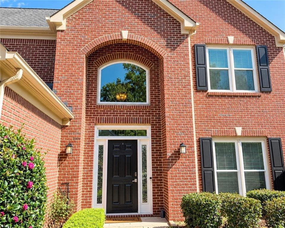 4 bedroom, 3 bathroom, 2,385 sq ft single family residence for rent at 2435 Cross Springs Drive, Cumming, GA 30041 for $3,100 a month — photo 3