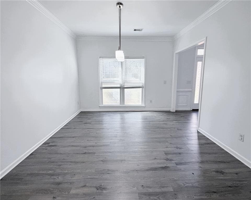 4 bedroom, 3 bathroom, 2,385 sq ft single family residence for rent at 2435 Cross Springs Drive, Cumming, GA 30041 for $3,100 a month — photo 9