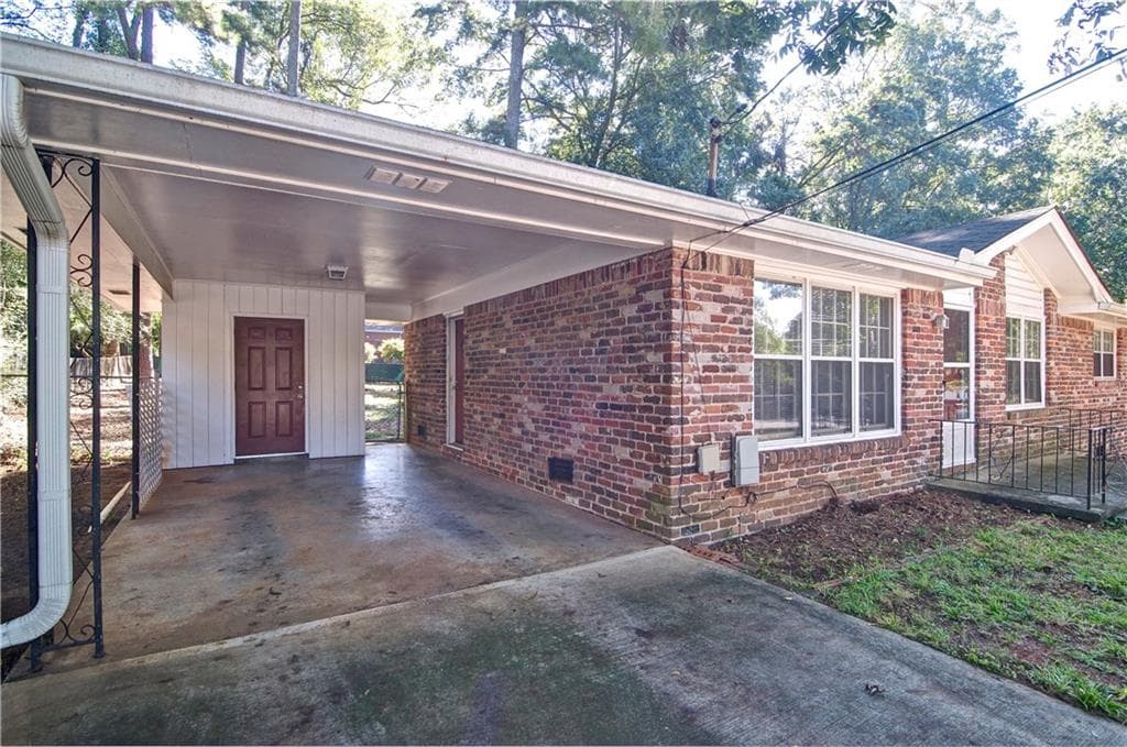 4 bedroom, 2 bathroom, 1,200 sq ft single family residence for sale at 1299 Mclendon Drive, Decatur, GA 30033 — photo 6