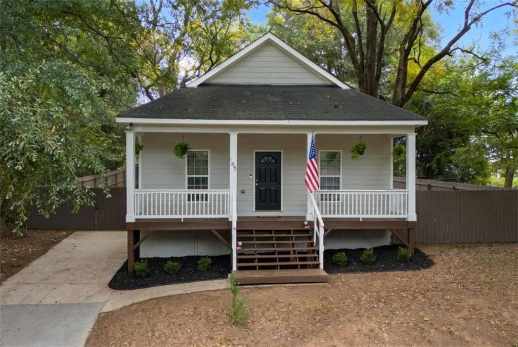 3 bedroom, 2 bathroom, 1,232 sq ft single family residence for sale at 145 Fairview Street, Athens, GA 30601 — photo 1 of 25